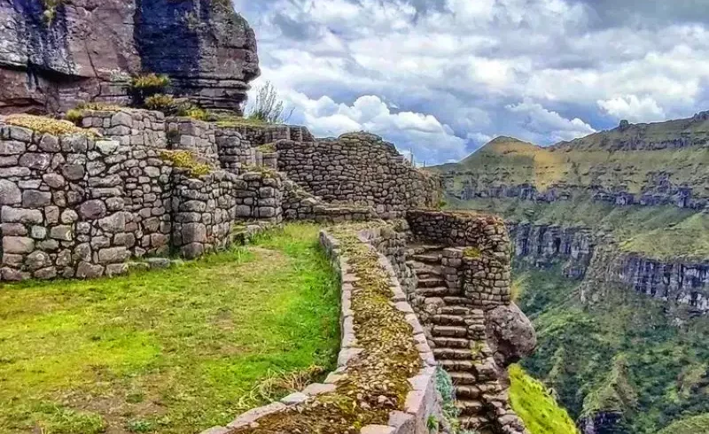 wacrapucara trek