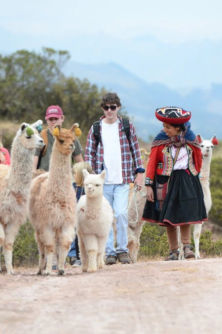 huchuy qosqo travel